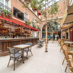 Cafe en Seine artificial plants-2